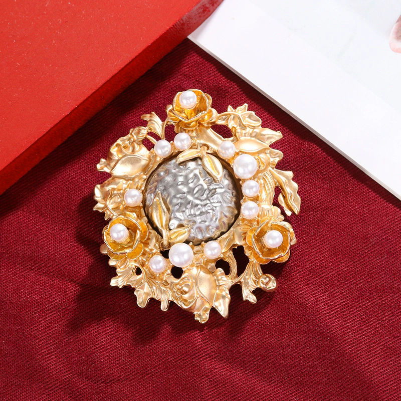 Suit Supply Wedding Party - Retro Baroque Palace Style Pearl Alloy