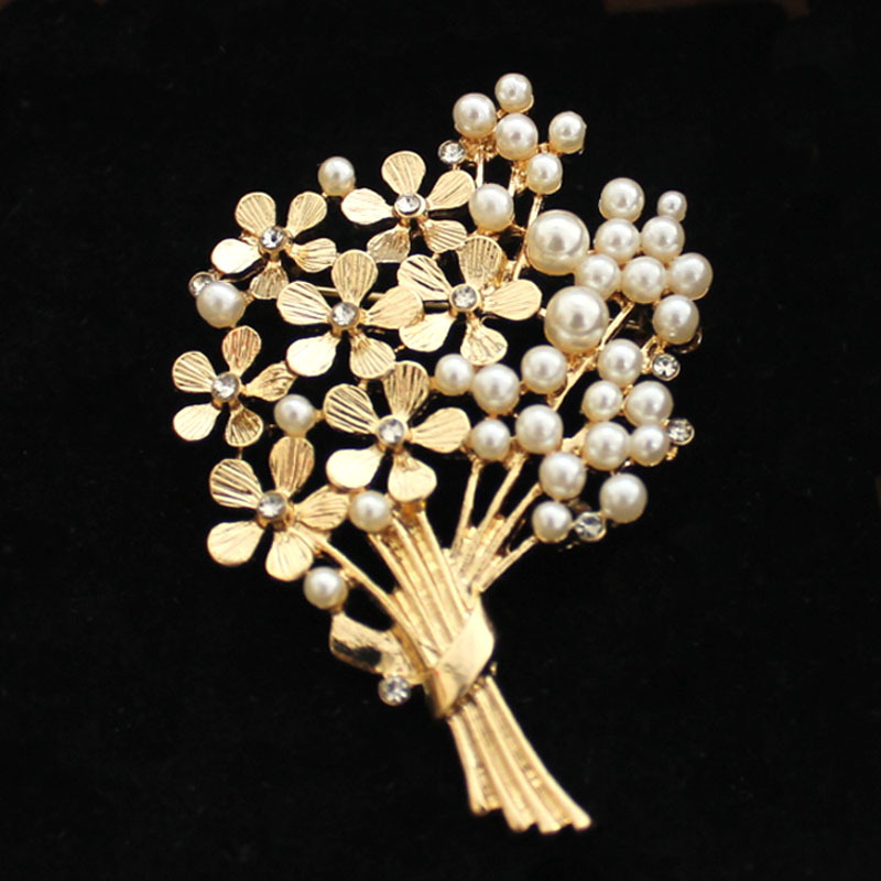 Ladies Delicate Bouquet Pearl  - Suit Supply Wedding Party recensione e prezzo