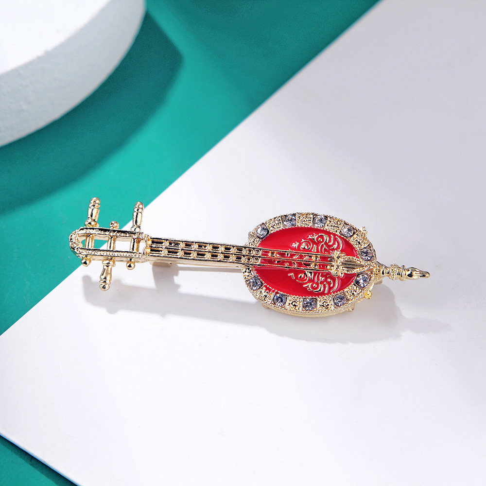 Antique Lute Red Enamel Brooch - Suit Supply Wedding Party recensione e prezzo